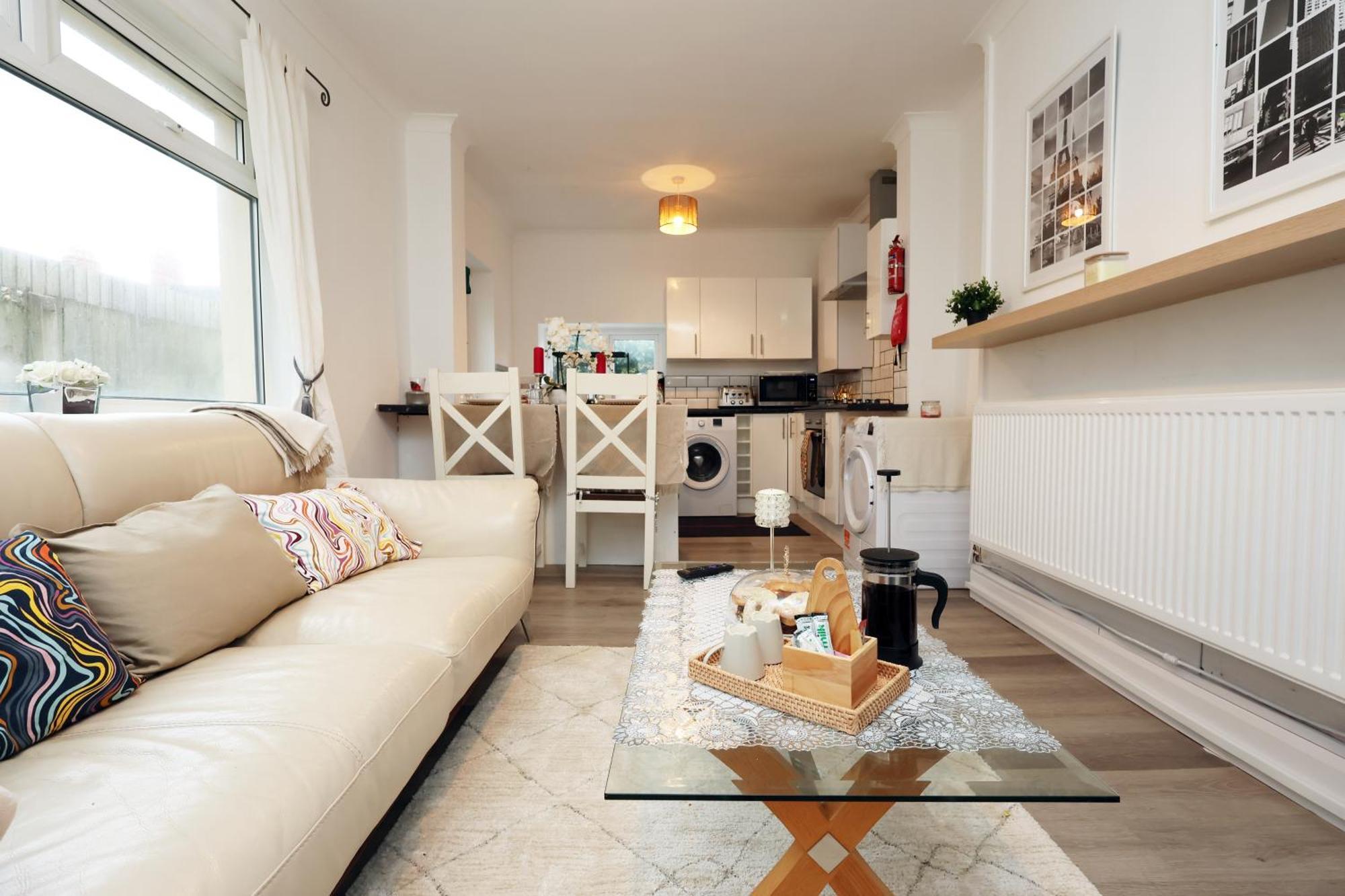 Cardiff City Guesthouse, Central Rooms, Fast Wi-Fi, On-Street Parking Ngoại thất bức ảnh